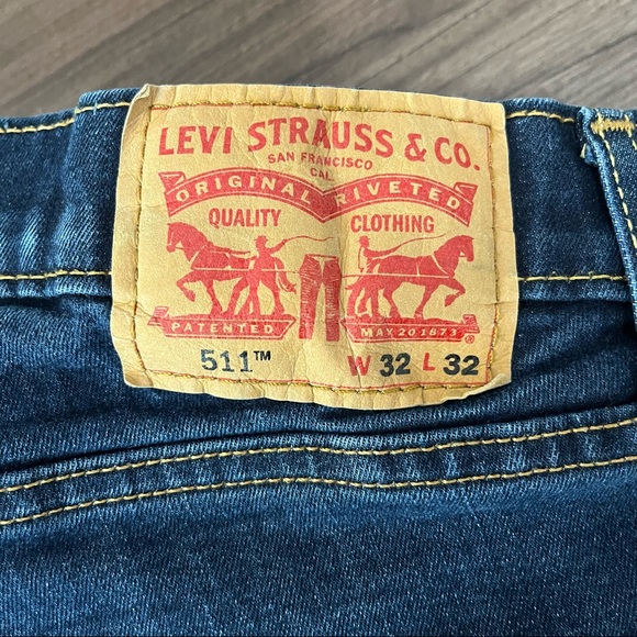 Levi's 511 Red Tag Slim Fit Jeans - Picture 3 of 9